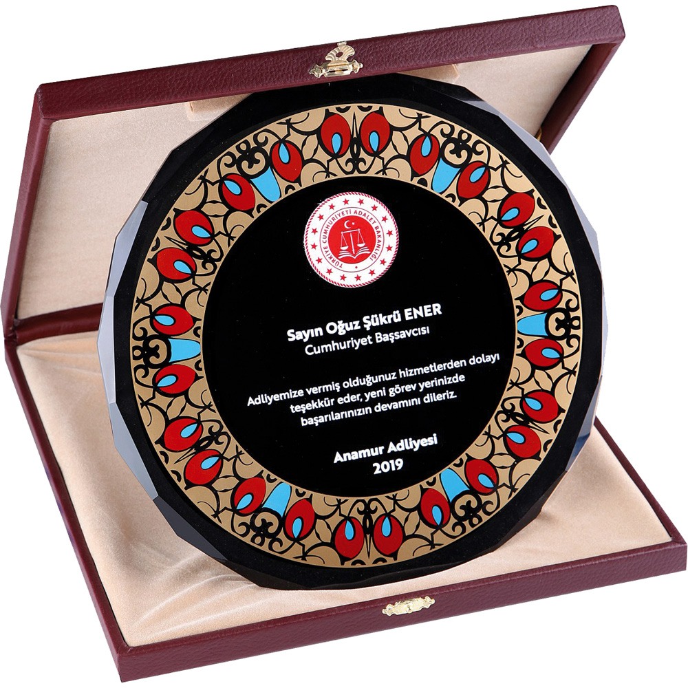 Hediye Kutulu Kristal Plaket